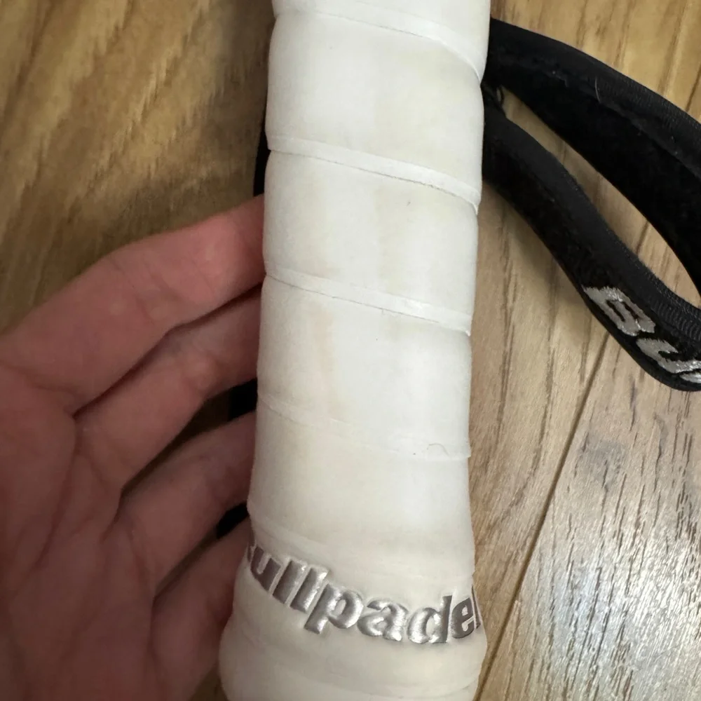 BullPadel Red Padel Racket Flow - Picture 6 of 8